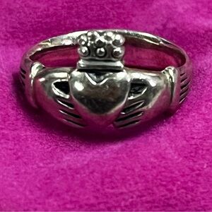 Silver Claddagh Ring